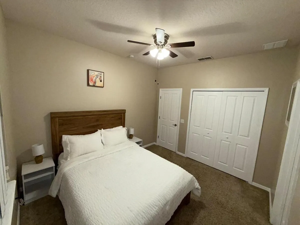 Holiday home Modern Vacation Home Minutes Away From The Parks! Davenport