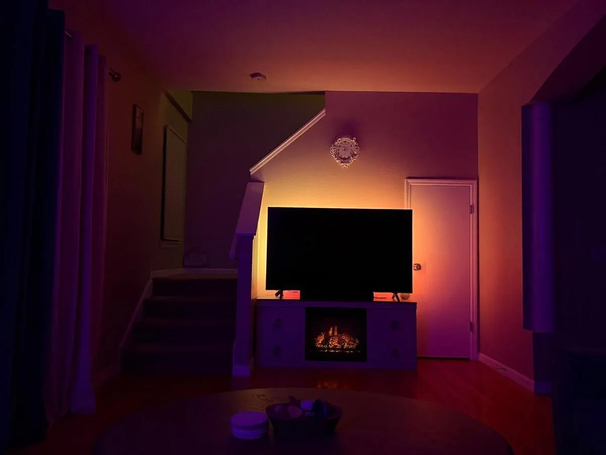 Modern Vacation Home Minutes Away From The Parks! Davenport