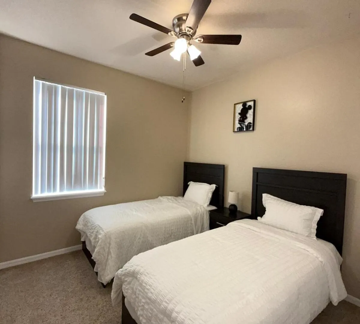 Modern Vacation Home Minutes Away From The Parks! Davenport