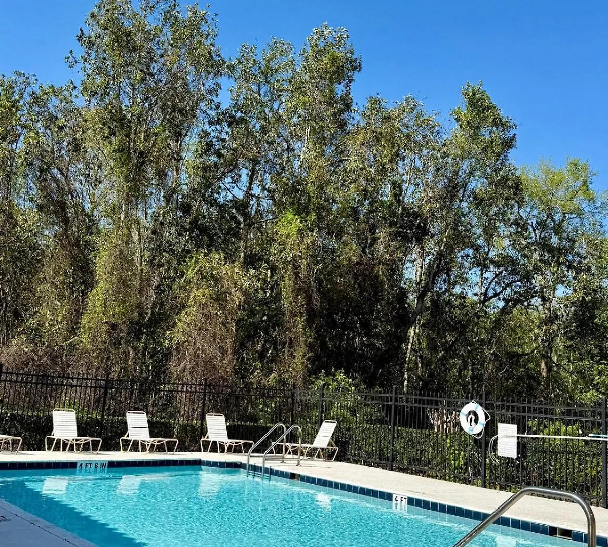 Modern Vacation Home Minutes Away From The Parks! Davenport Holiday home